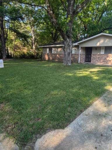 Main picture of 3115 Ridgeland Dr