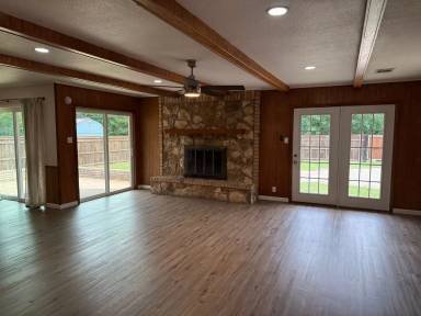 Main picture of 216 Randy St