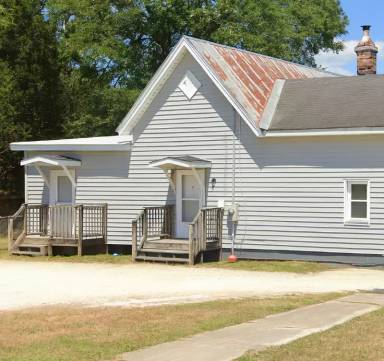 Main picture of 800 E Caswell St