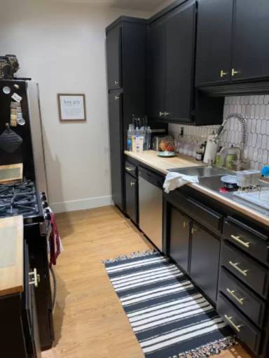 Main picture of 98 Maegan Pl