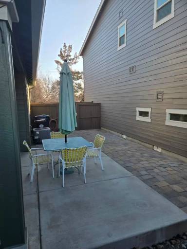 Main picture of 3364 SW 28th St
