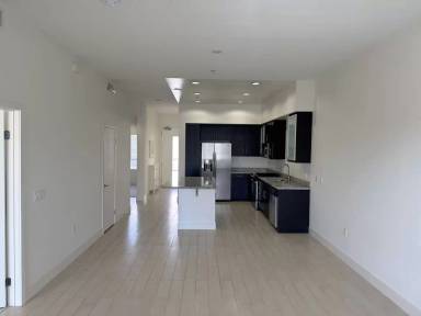 Main picture of 12920 Runway Rd