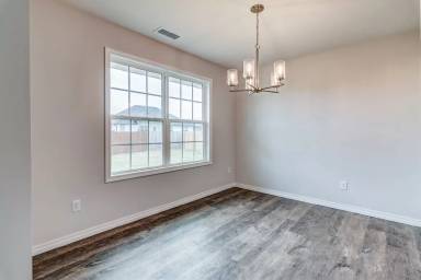 Main picture of 656 W Brook Hollow Rd
