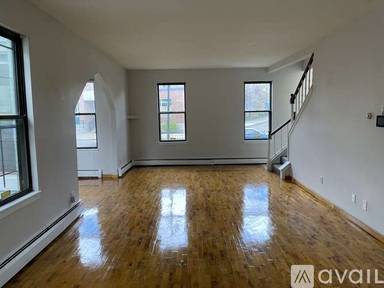 Main picture of 120 Cottage St