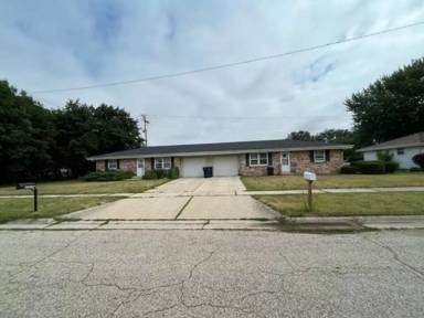 Main picture of 2315 Plymouth Ave