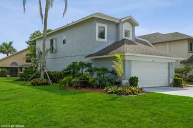Main picture of 13578 Admiral Ct