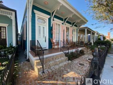 Main picture of 2333 Chippewa St