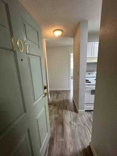 Main picture of 1516 Highway 1 E