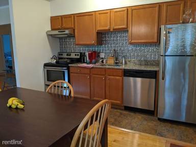 Main picture of 1100 Beacon St