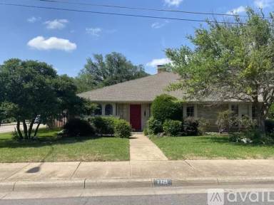 Main picture of 7329 Woodthrush Dr