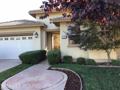 Main picture of 620 Castle Oaks Dr