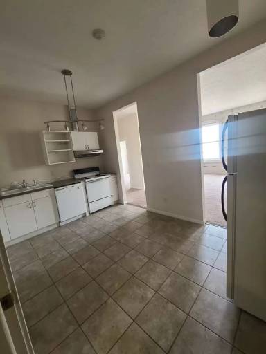 Main picture of 103 SW Court St