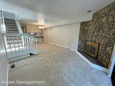 Main picture of 709 Julian Cir