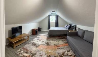 Main picture of 708 11th Ave W