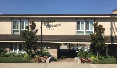 Main picture of 861 N Cypress St