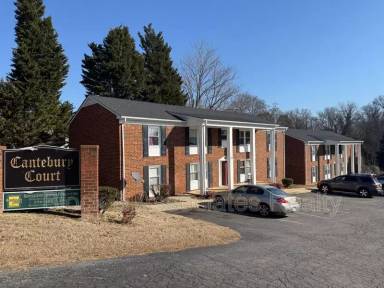 Main picture of 500 N Church St
