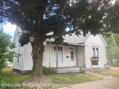 Main picture of 210 S High St