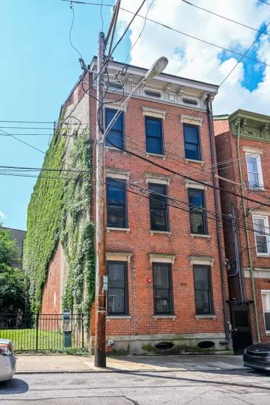 Main picture of 515 E 12th St