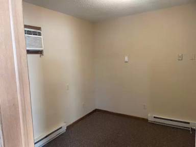 Main picture of 300 Wilson Ave W