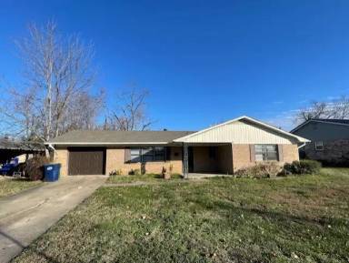 Main picture of 913 S 10th St