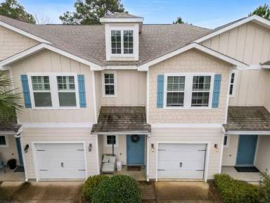 Main picture of 20 E Shady Oaks Ln