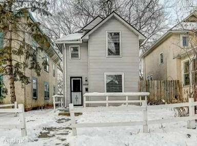 Main picture of 2924 30th Ave S