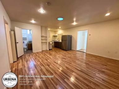 Main picture of 855 Litchfield Ave