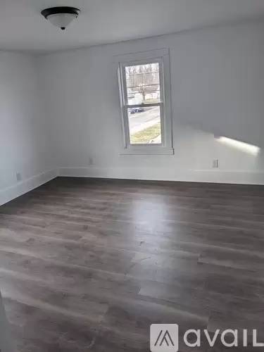 Main picture of 1311 W Jackson St