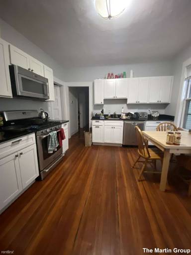 Main picture of 68 Dimick St
