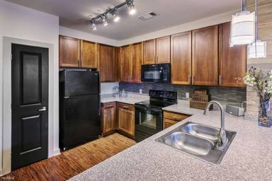 Main picture of 2225 Grantland Ave