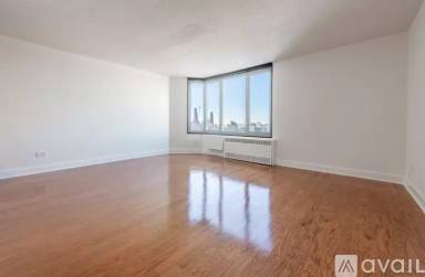 Main picture of 3335 Broadway