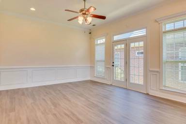 Main picture of 2425 River Birch Dr