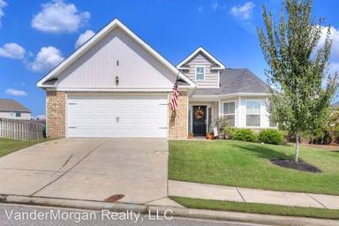 Main picture of 2419 Newbury Ave