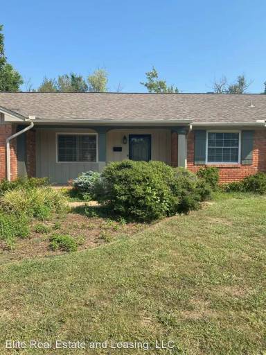 Main picture of 2627 NW 69th St