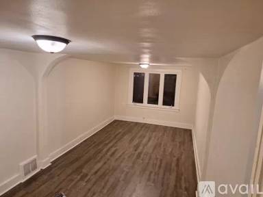 Main picture of 731 1/2 W Cook St