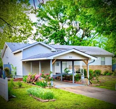 Main picture of 804 W Iola Pl