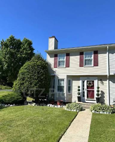 Main picture of 850 Medinah Cir