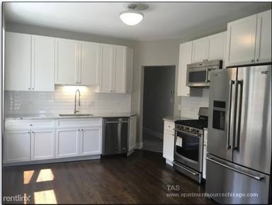 Main picture of 3022 N Avers Ave