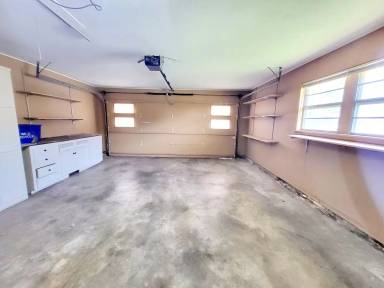 Main picture of 4225 NW 51st St