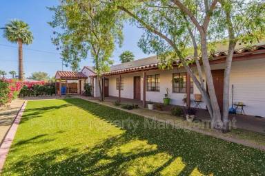 Main picture of 928 W McDowell Rd