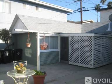 Main picture of 12732 Venice Blvd