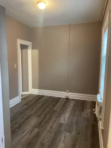 Main picture of 1003 8th St