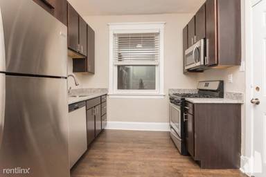 Main picture of 1447 W Carmen Ave