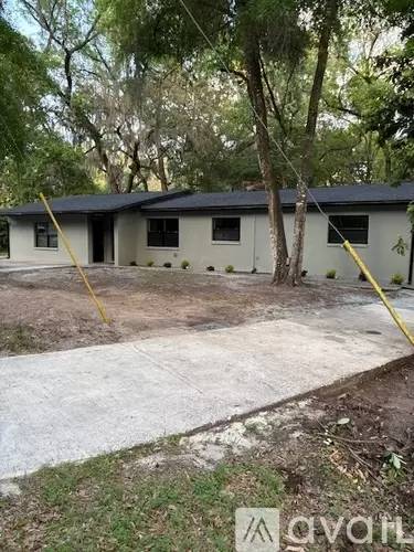 Main picture of 3901 SE 13th Ter