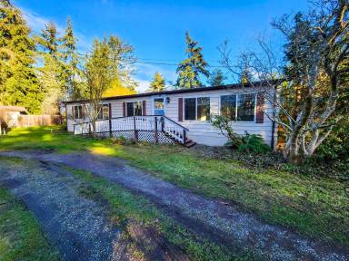 Main picture of 210 Daisy Ln