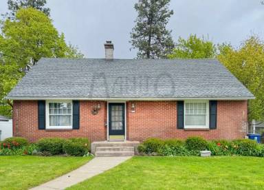 Main picture of 611 E 33rd Ave
