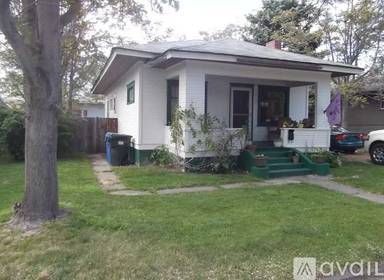 Main picture of 448 W Custer St
