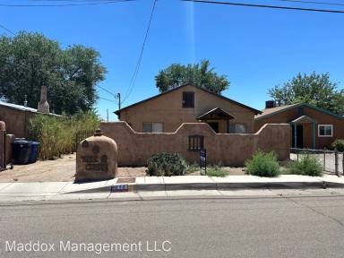 Main picture of 2406 Dora Ave NW