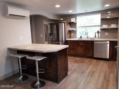Main picture of 592 S Cotterell Dr