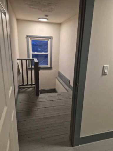 Main picture of 1109 Victoria Ave